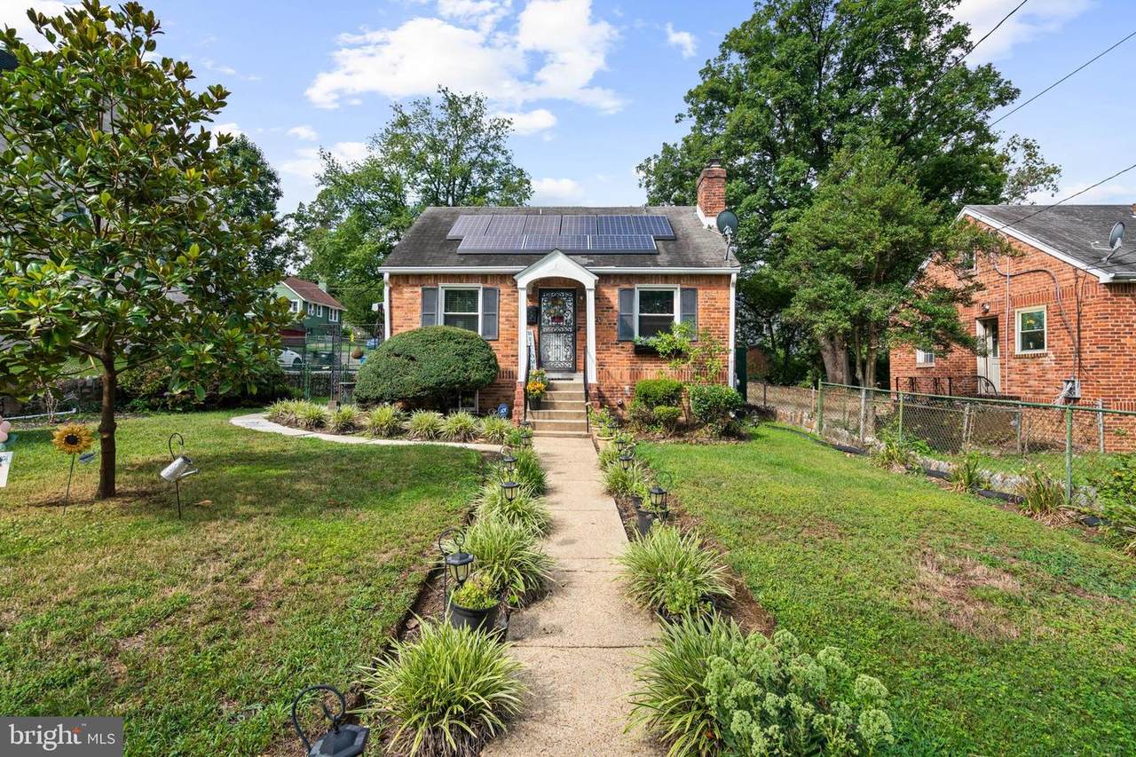 1143 44TH Place - Photo 1