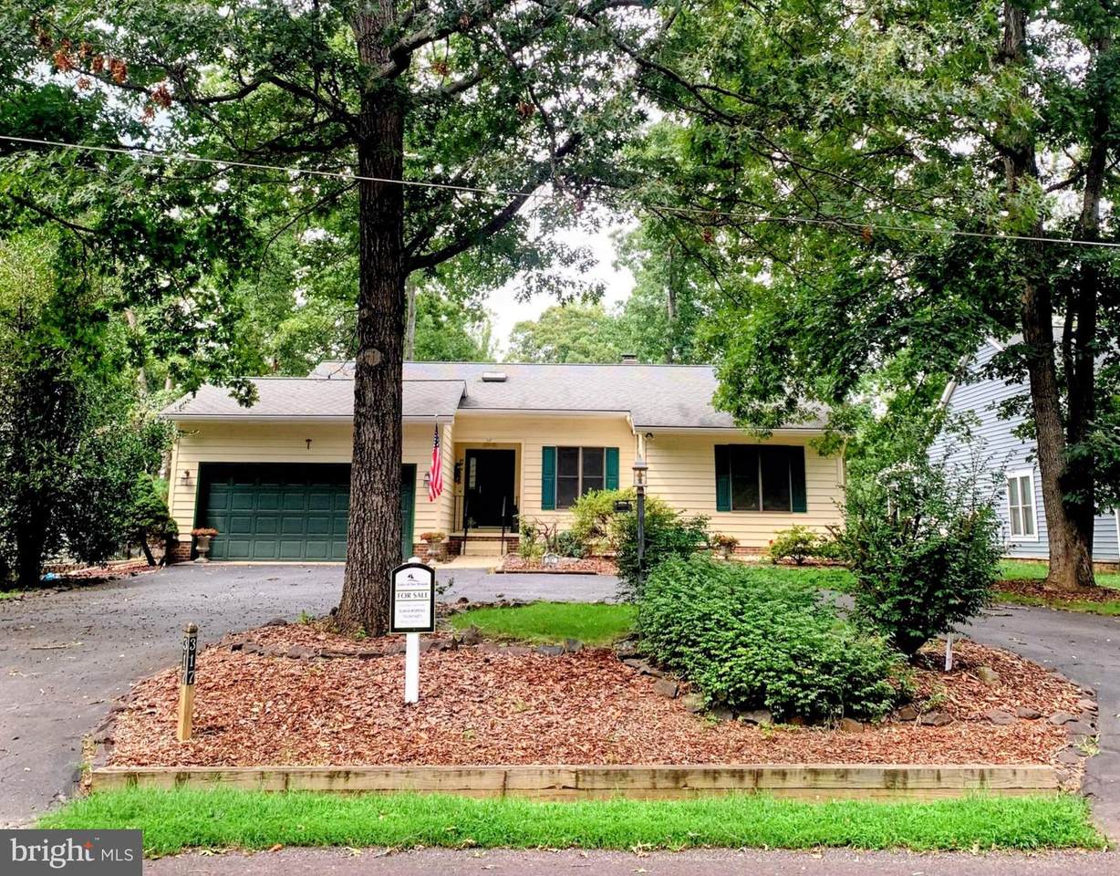 317 Fairway Drive - Photo 1