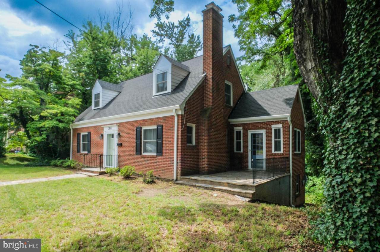 208 Salem Avenue - Photo 1