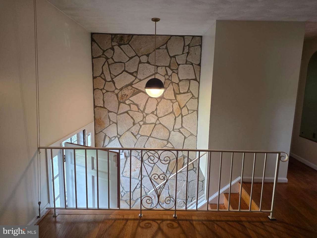 https://bt-photos.global.ssl.fastly.net/brightmls/orig_boomver_2_805166126130-2.jpg