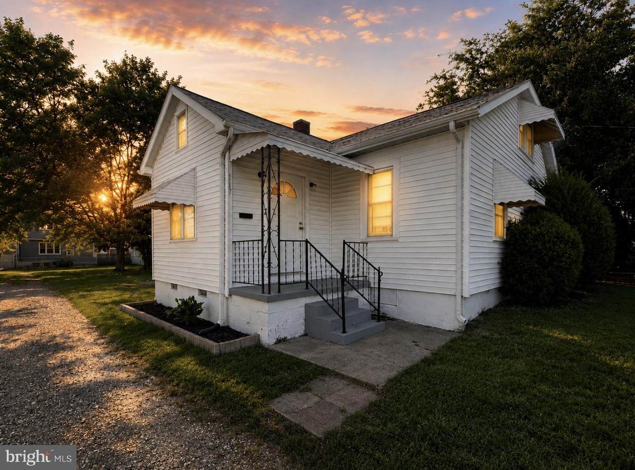 117 Hillcrest Drive - Photo 1