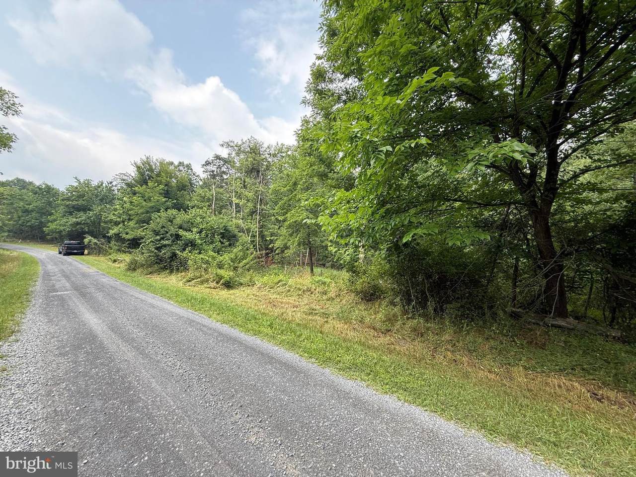  Hungaria Avenue - Photo 1