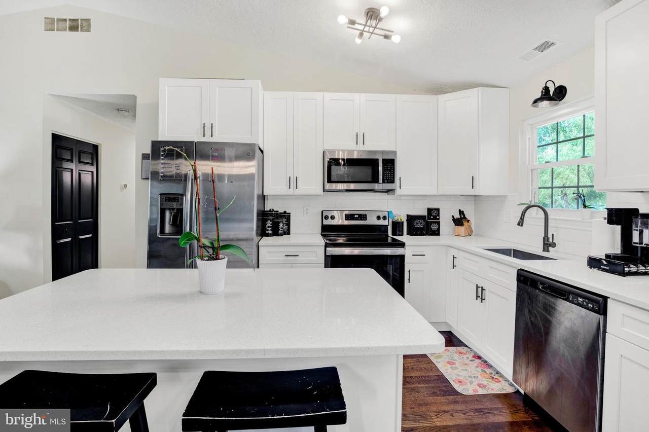 1307 Jervis Square - Photo 1