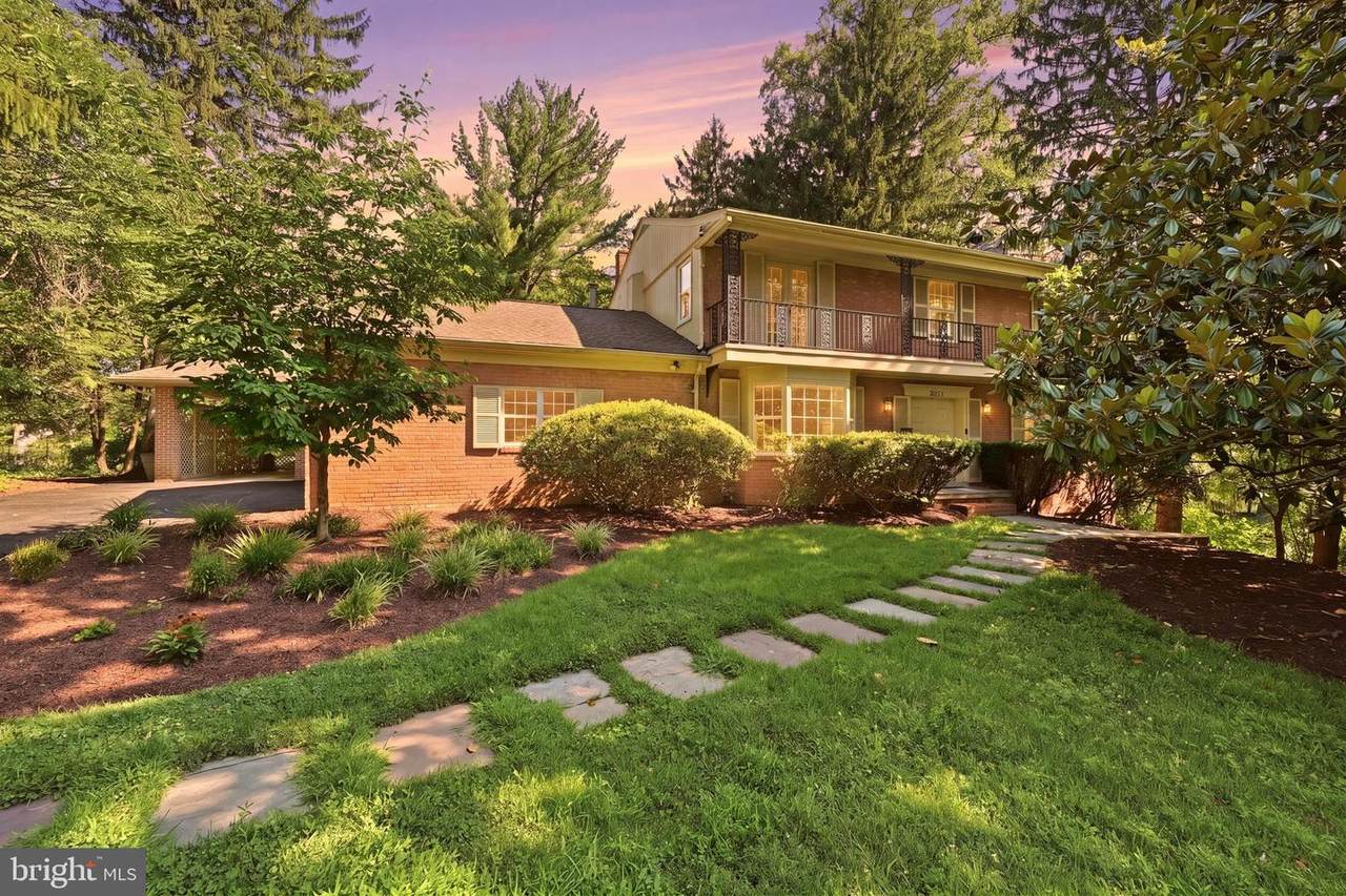 3211 Farmington Drive - Photo 1