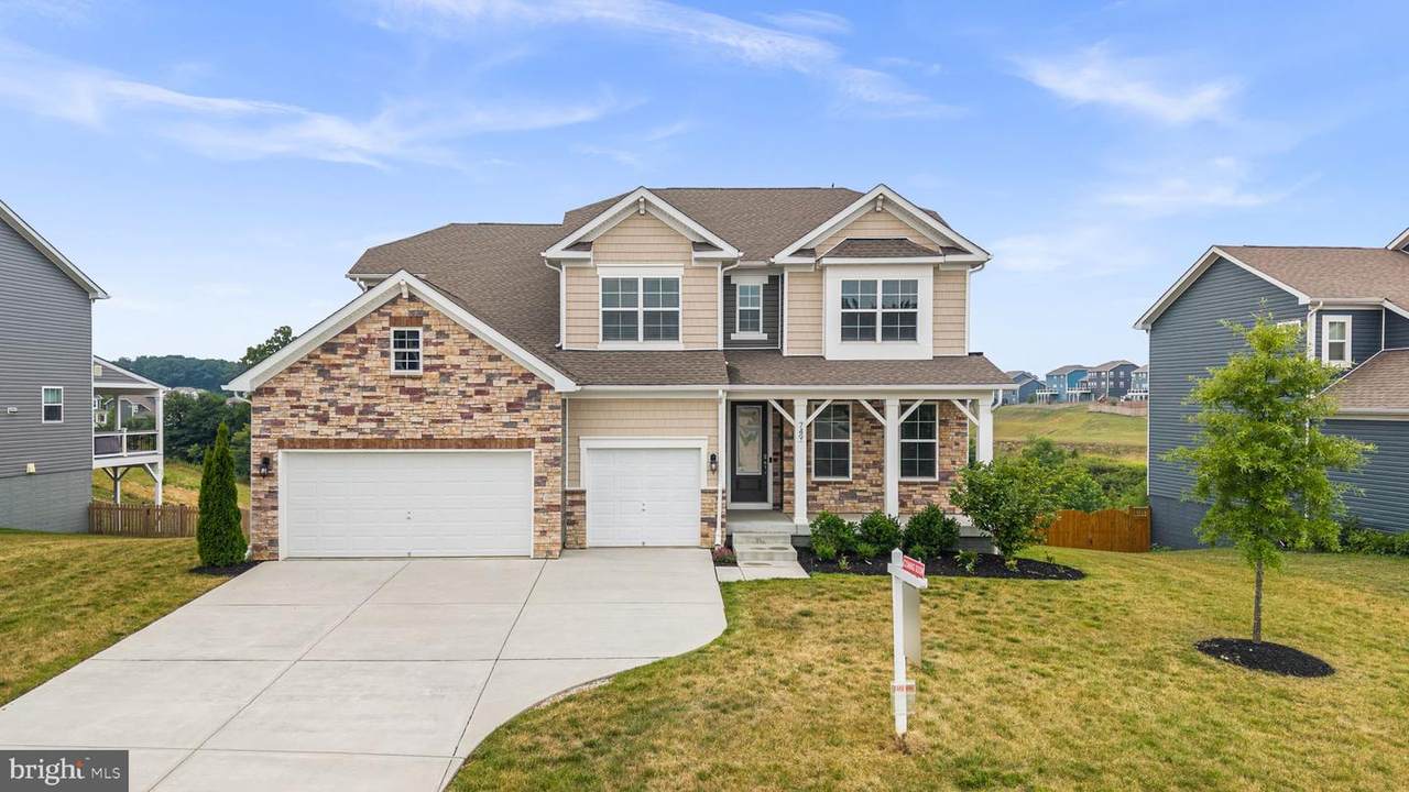 749 Scarlet Sky Drive - Photo 1