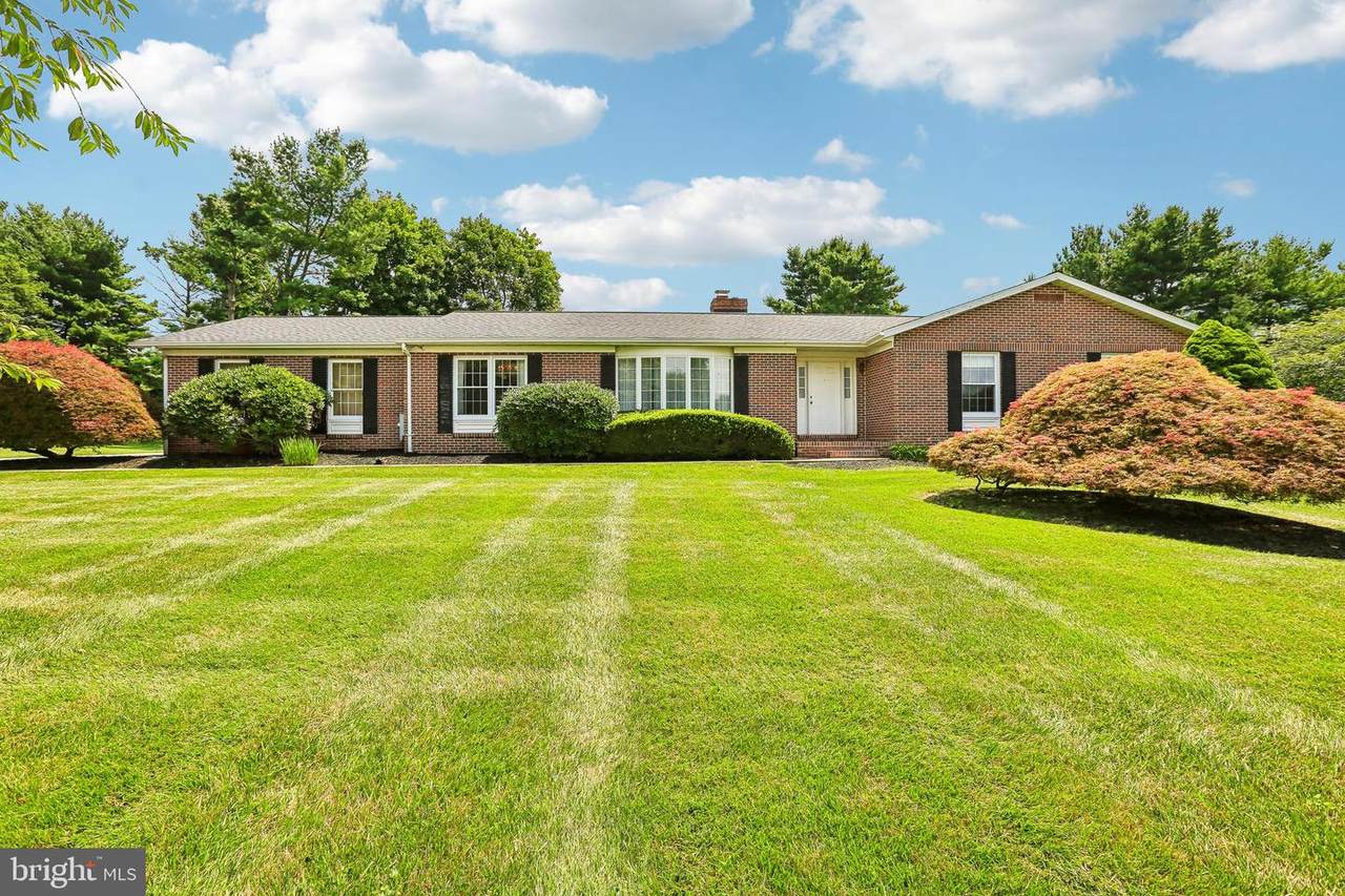 2215 Cherokee Drive - Photo 1