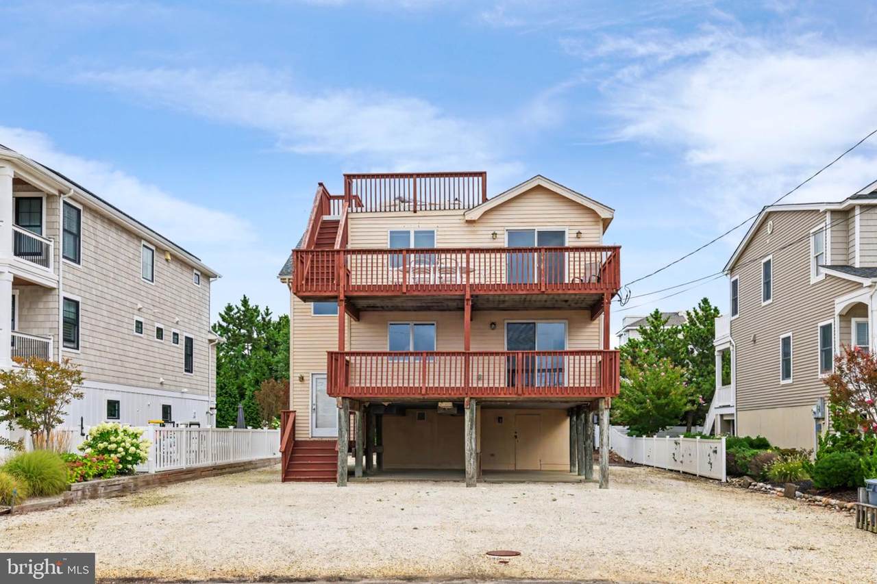 11 Essex Avenue - Photo 1