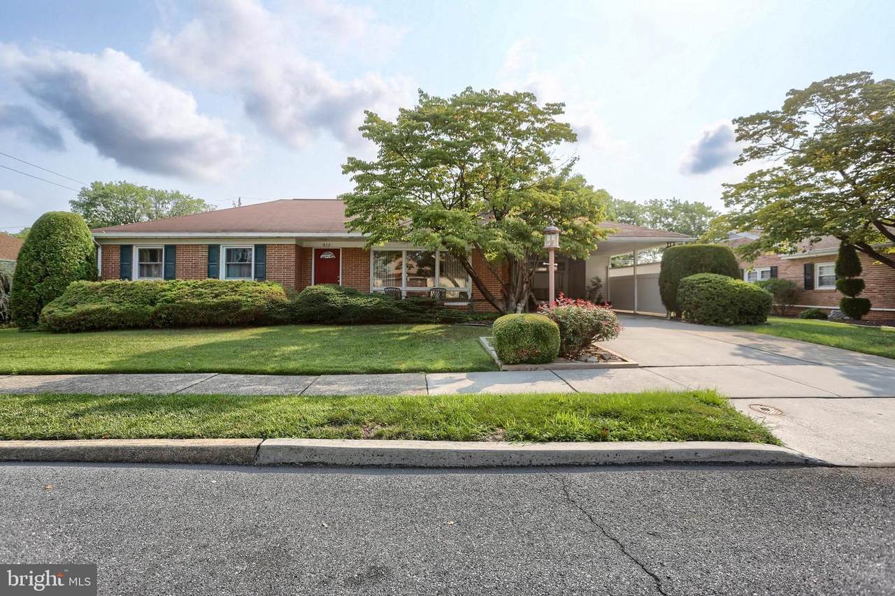 612 Latshmere Drive - Photo 1