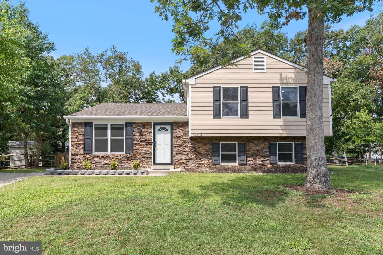 2119 Gibbons Court - Photo 1