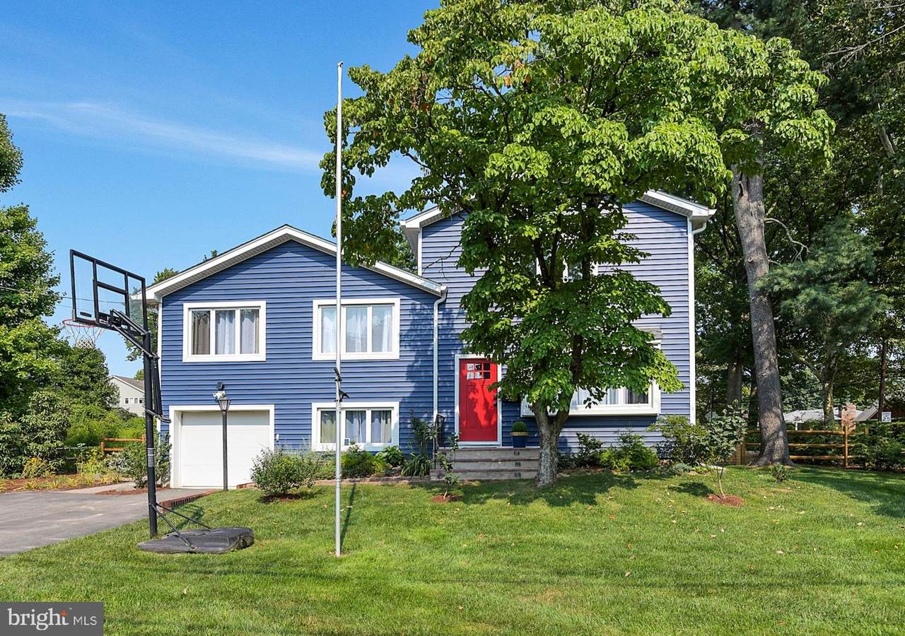 321 Walnut Lane - Photo 1