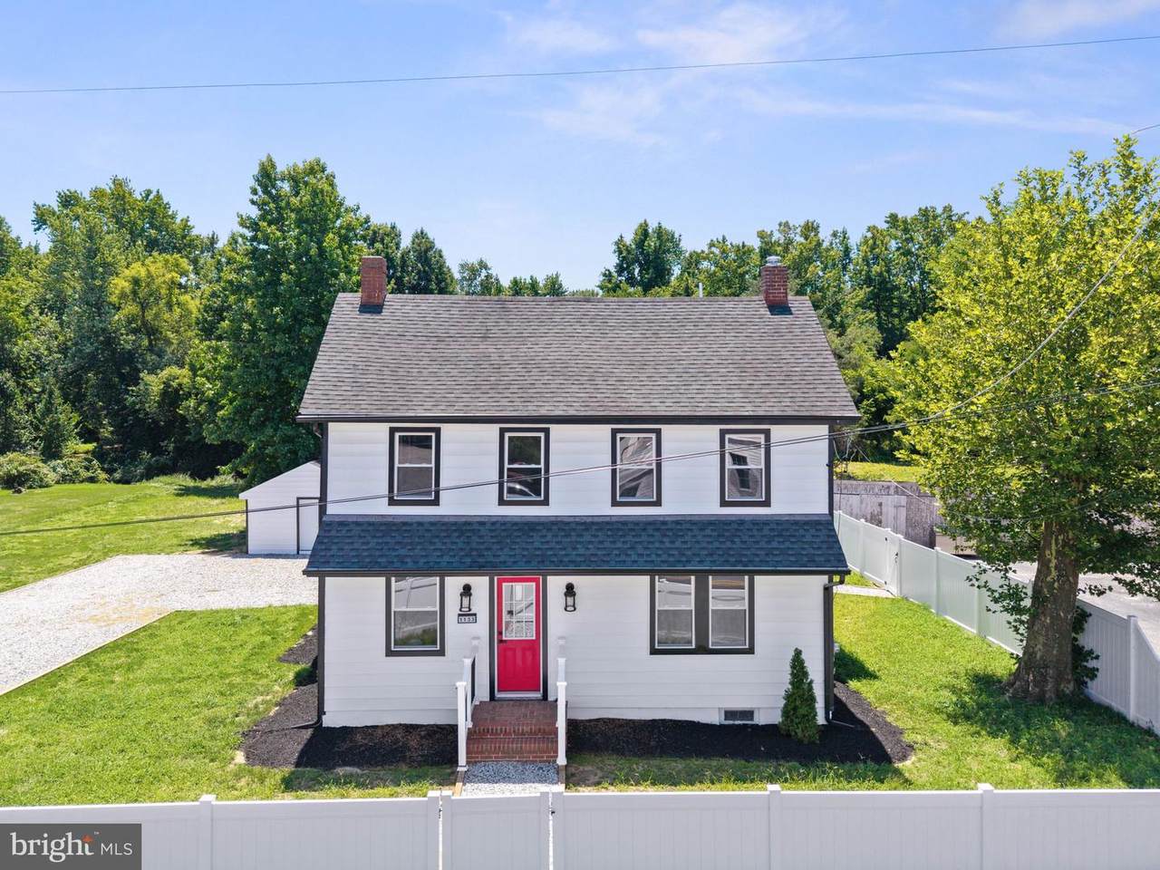 1133 Almond Road - Photo 1