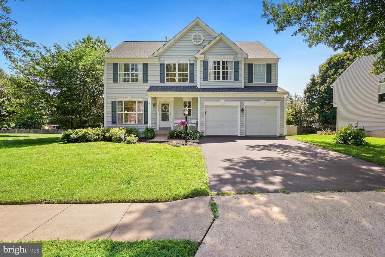 7727 Roseberry Farm Drive - Photo 1