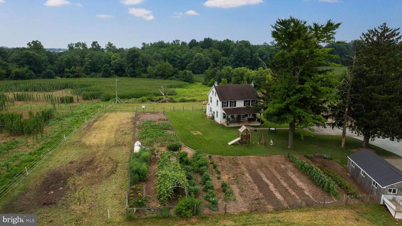 748 Christine Road - Photo 1