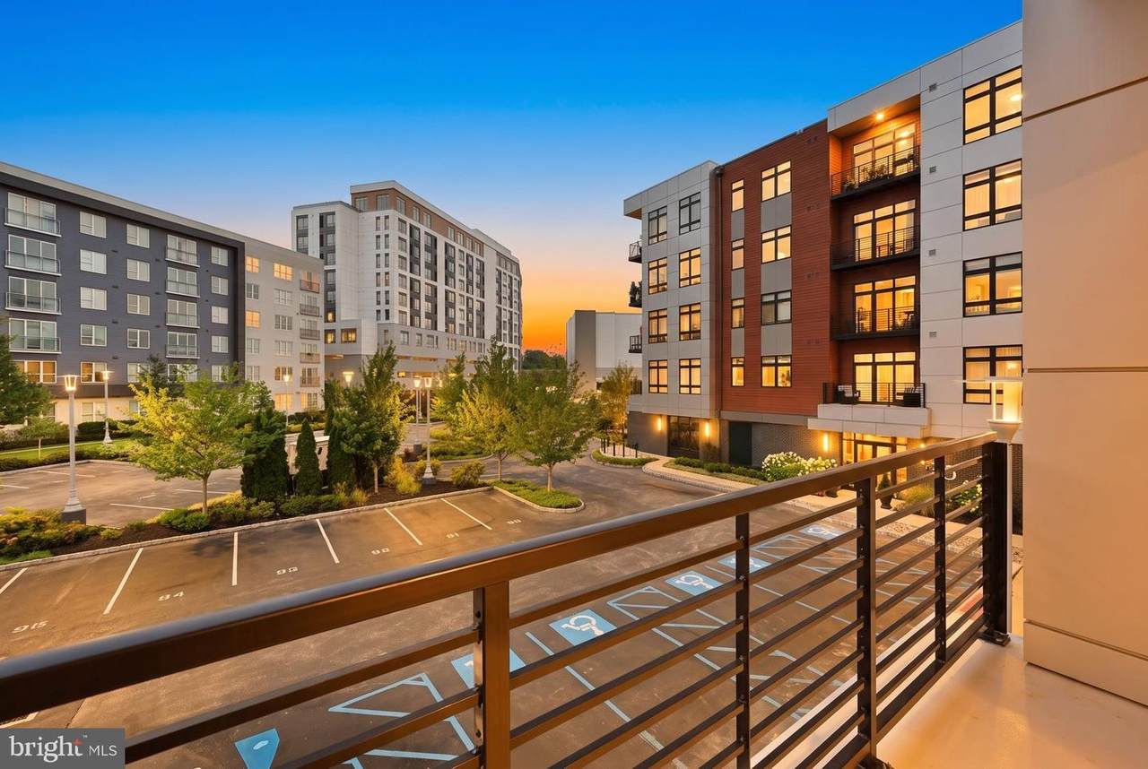 575 Goddard Boulevard - Photo 1
