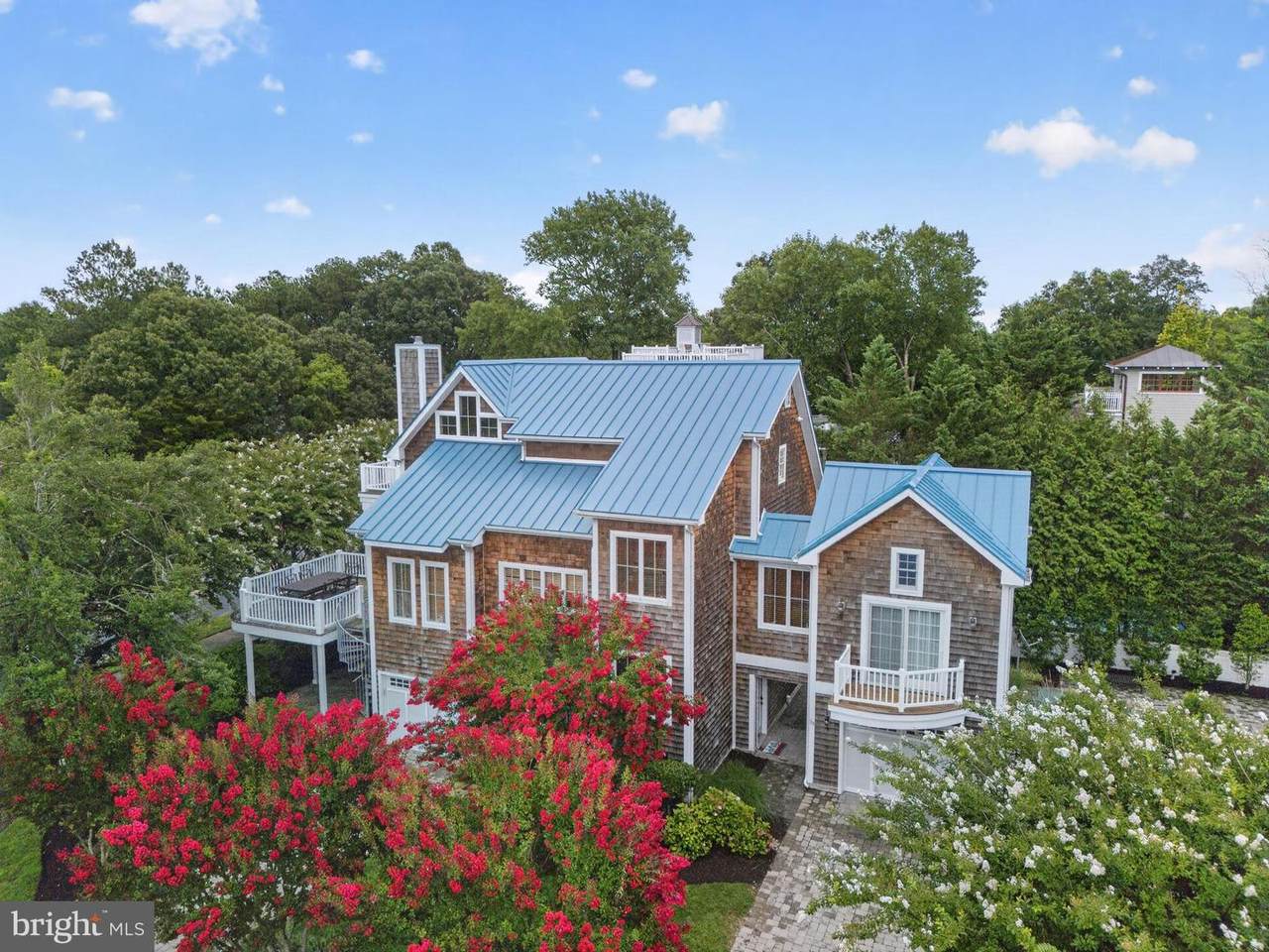 54 Surf Avenue - Photo 1
