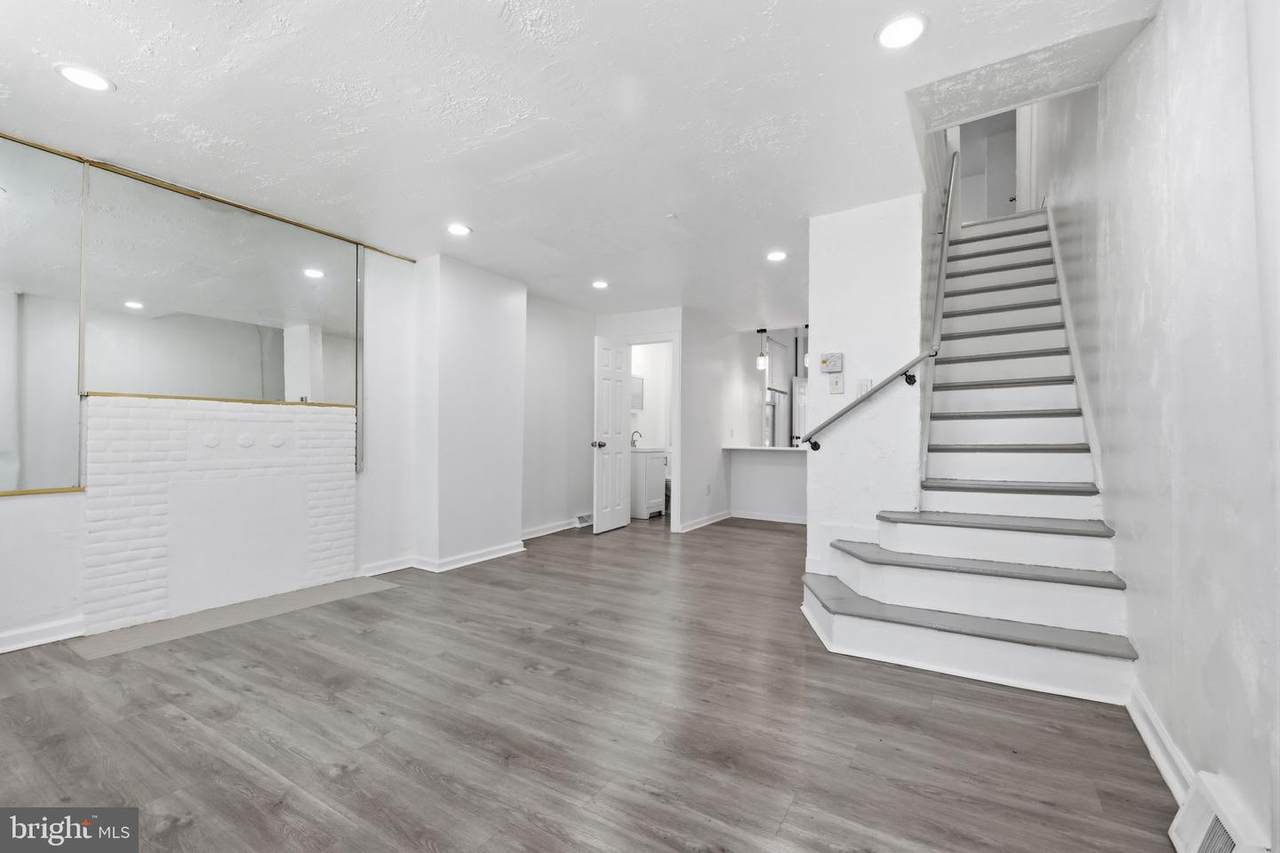 4023 9TH Street - Photo 1