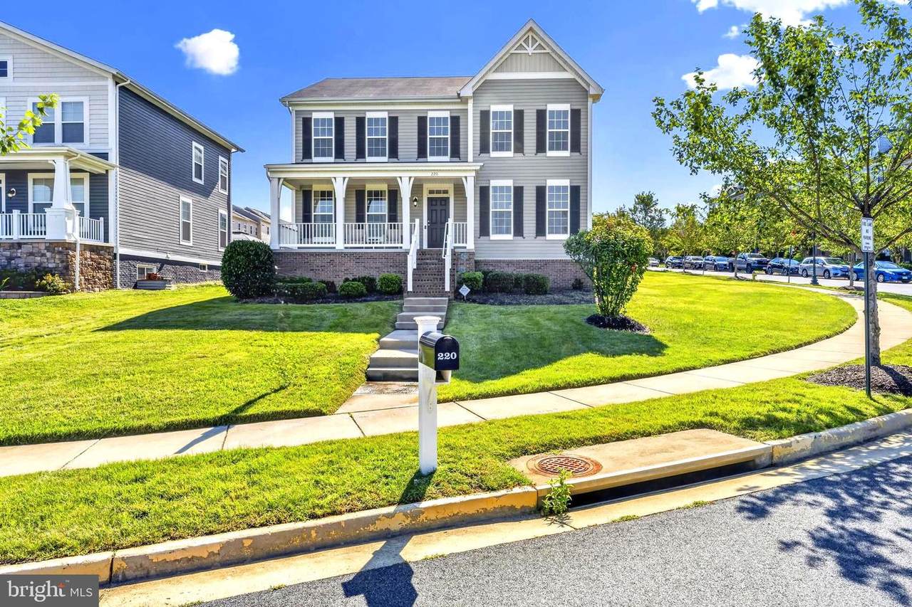 220 Almond Drive - Photo 1