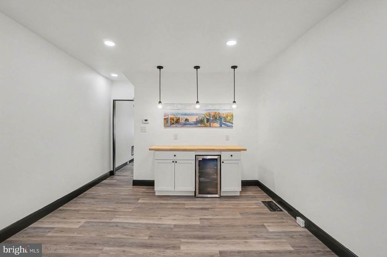 https://bt-photos.global.ssl.fastly.net/brightmls/1280_boomver_2_805201979120-2.jpg