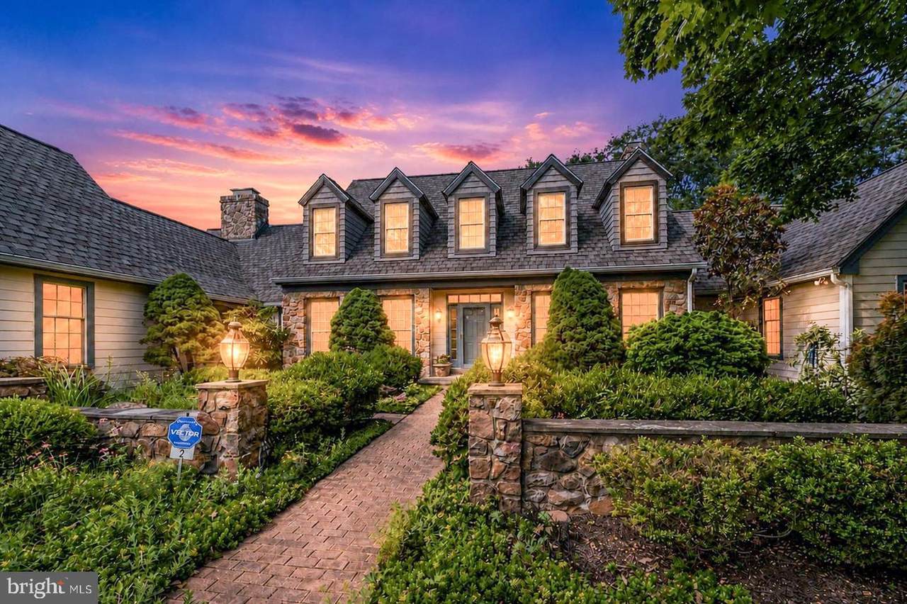 2 Steeplechase Lane - Photo 1