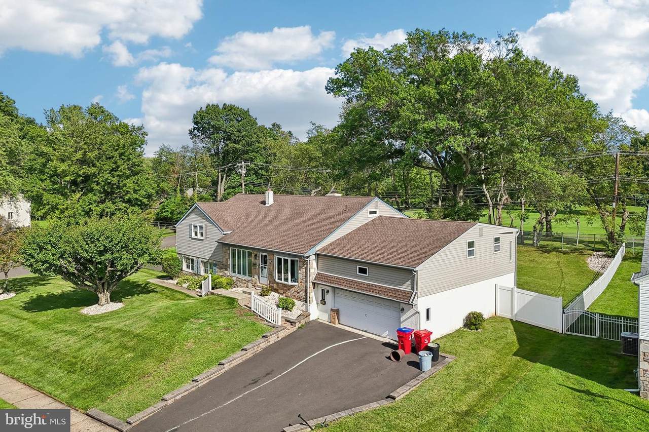 865 Worthington Drive - Photo 1