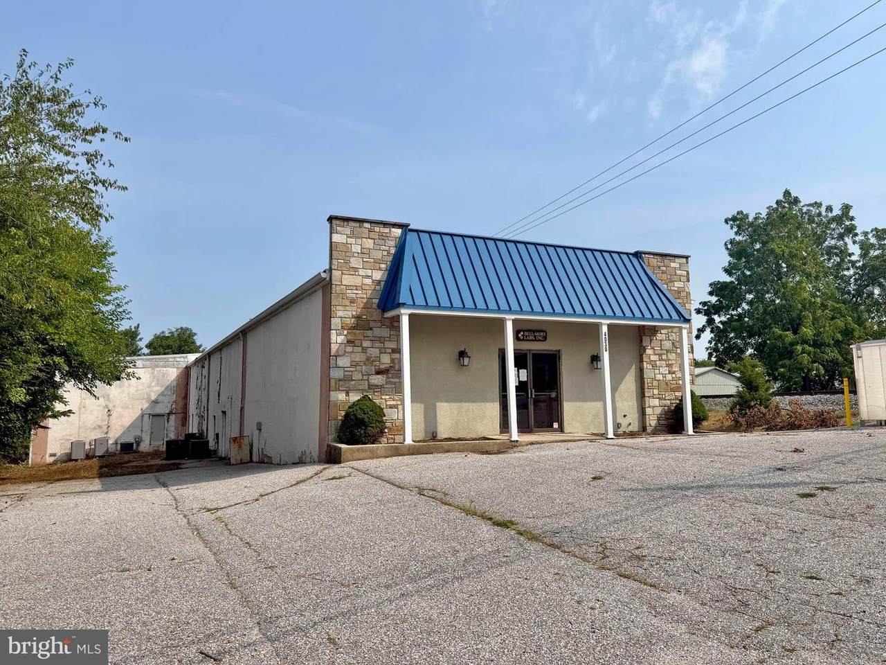 4030 Gill Avenue - Photo 1
