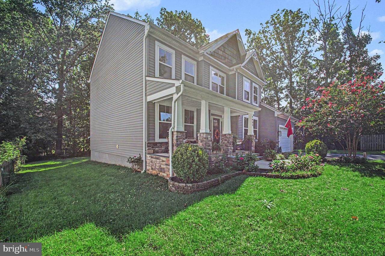 2425 Edgewood Drive - Photo 1