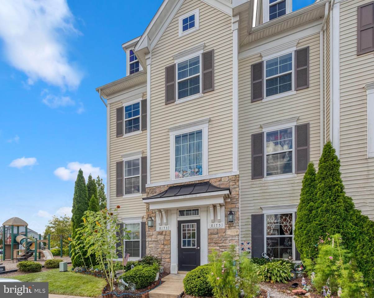 8173 Falls Grove Drive - Photo 1