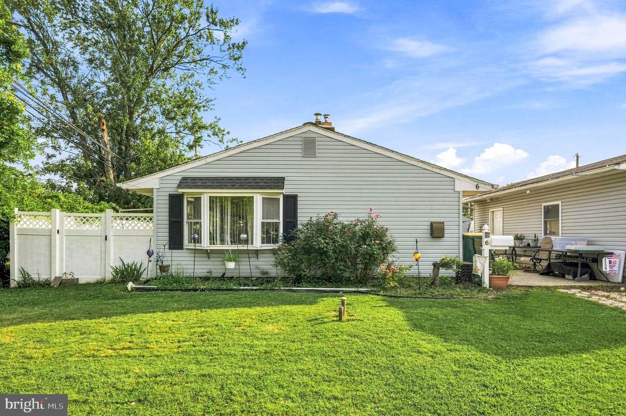 6 Idlewild Road - Photo 1