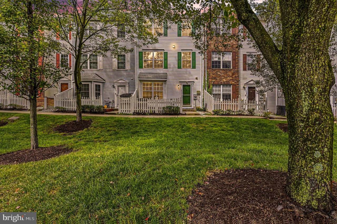 8922 Mallard Court - Photo 1