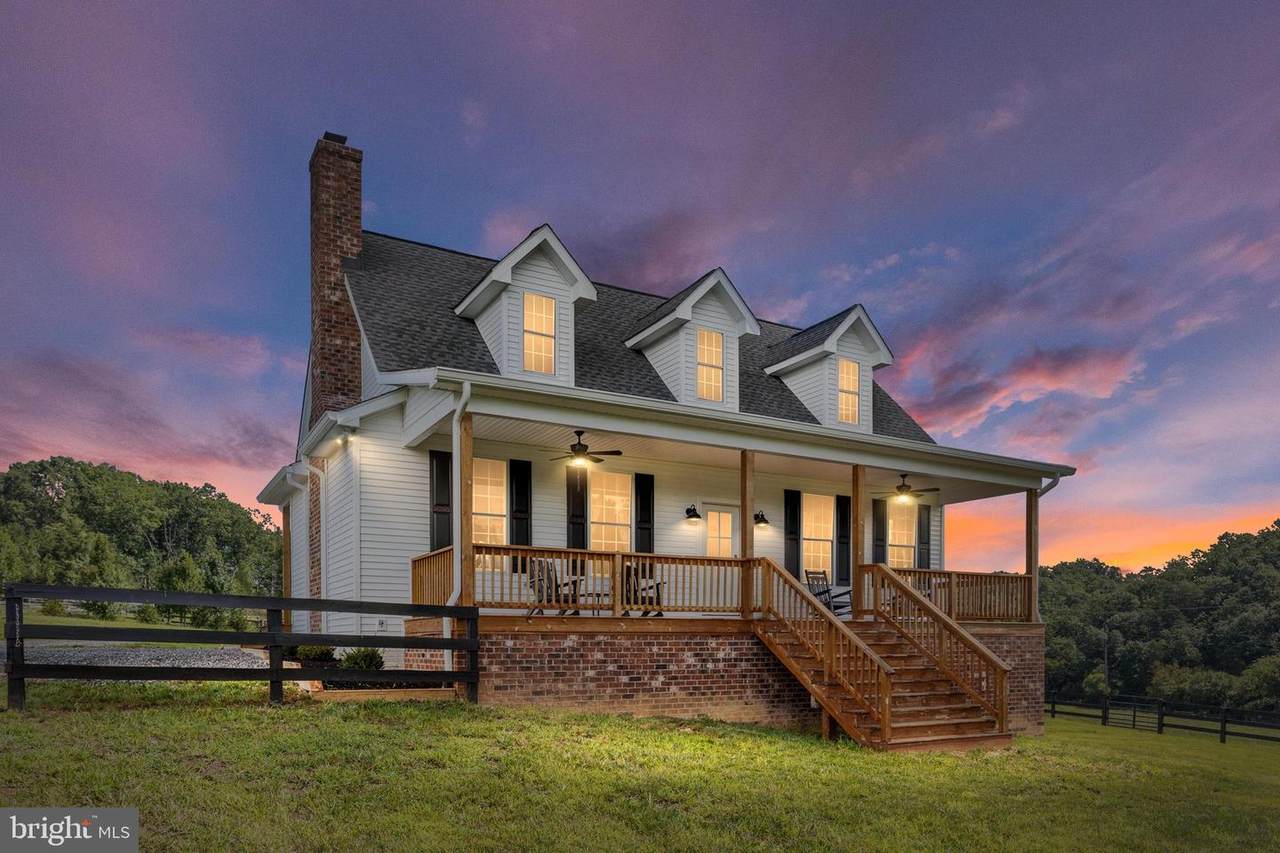 565 Ridgeway Road - Photo 1