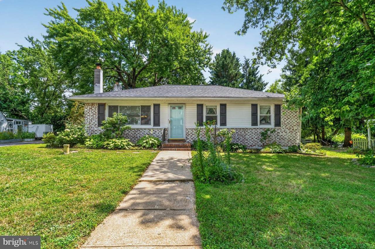 1719 Yorkland Road - Photo 1