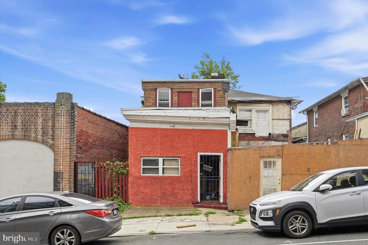 6208 Woodbine Avenue - Photo 1