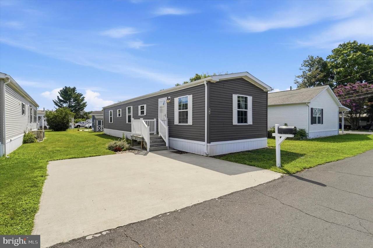 44 Kennedy Drive - Photo 1
