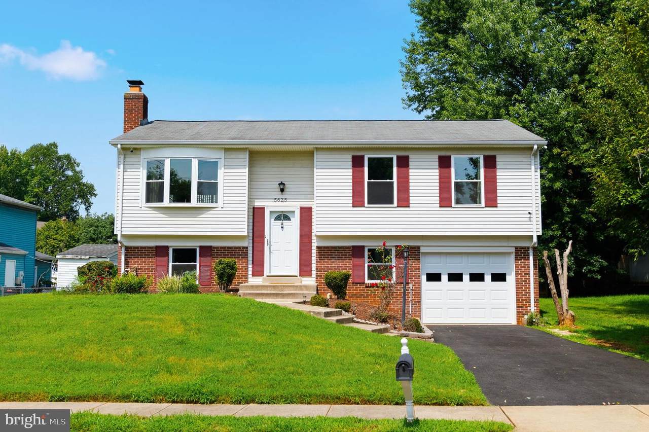 5625 Roundtree Drive - Photo 1