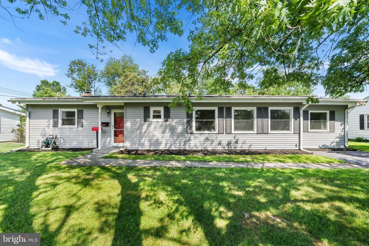 6221 Apache Street - Photo 1