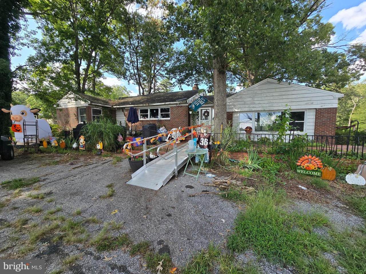 450 Almond Road - Photo 1
