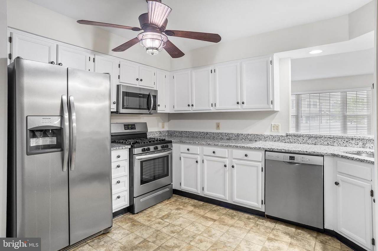 2902 Yarmouth Lane - Photo 1