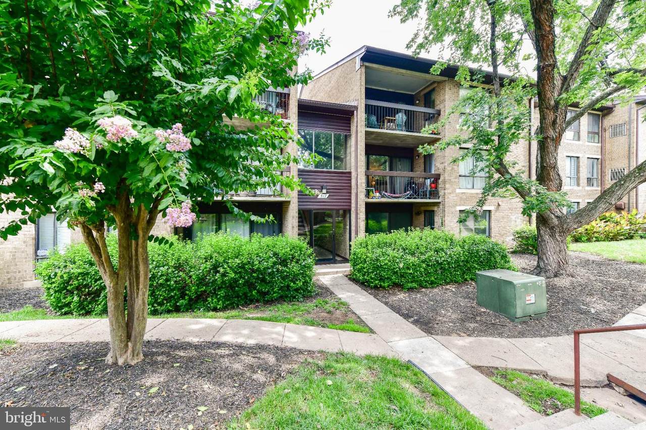 517 Florida Avenue - Photo 1