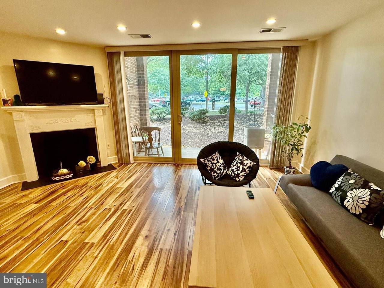 1605 Hayes Street - Photo 1