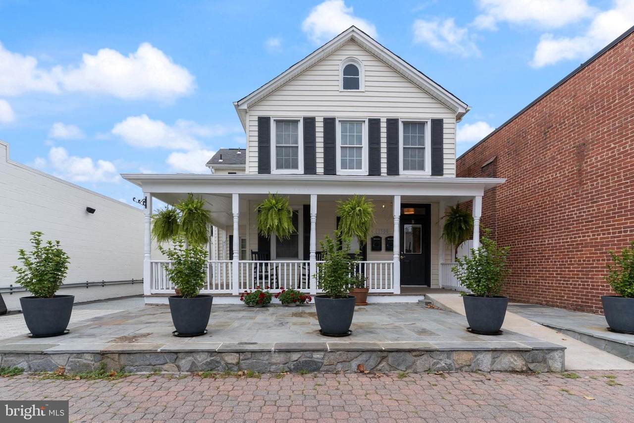 1506 Mount Vernon Avenue - Photo 1