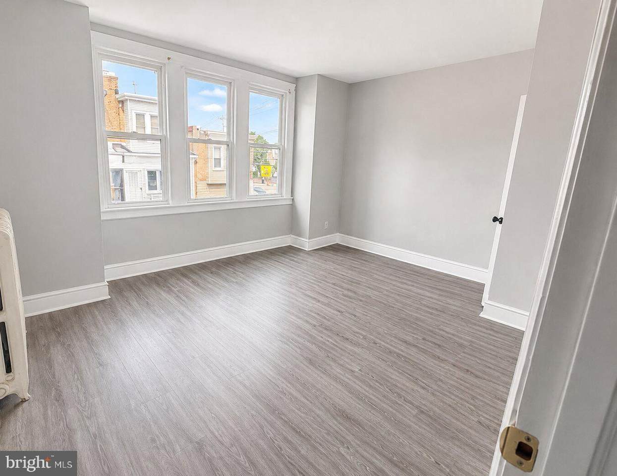 994 Carver Street - Photo 1