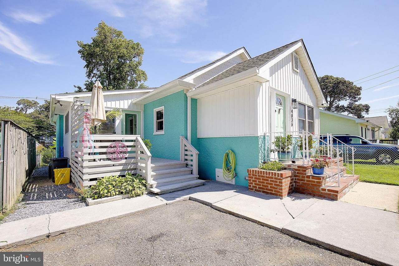 4036 9TH Street - Photo 1