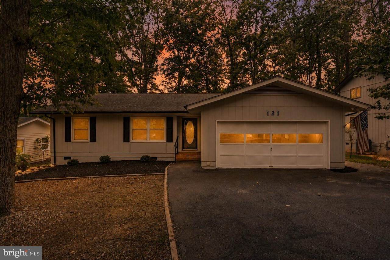 121 Eagle Court - Photo 1