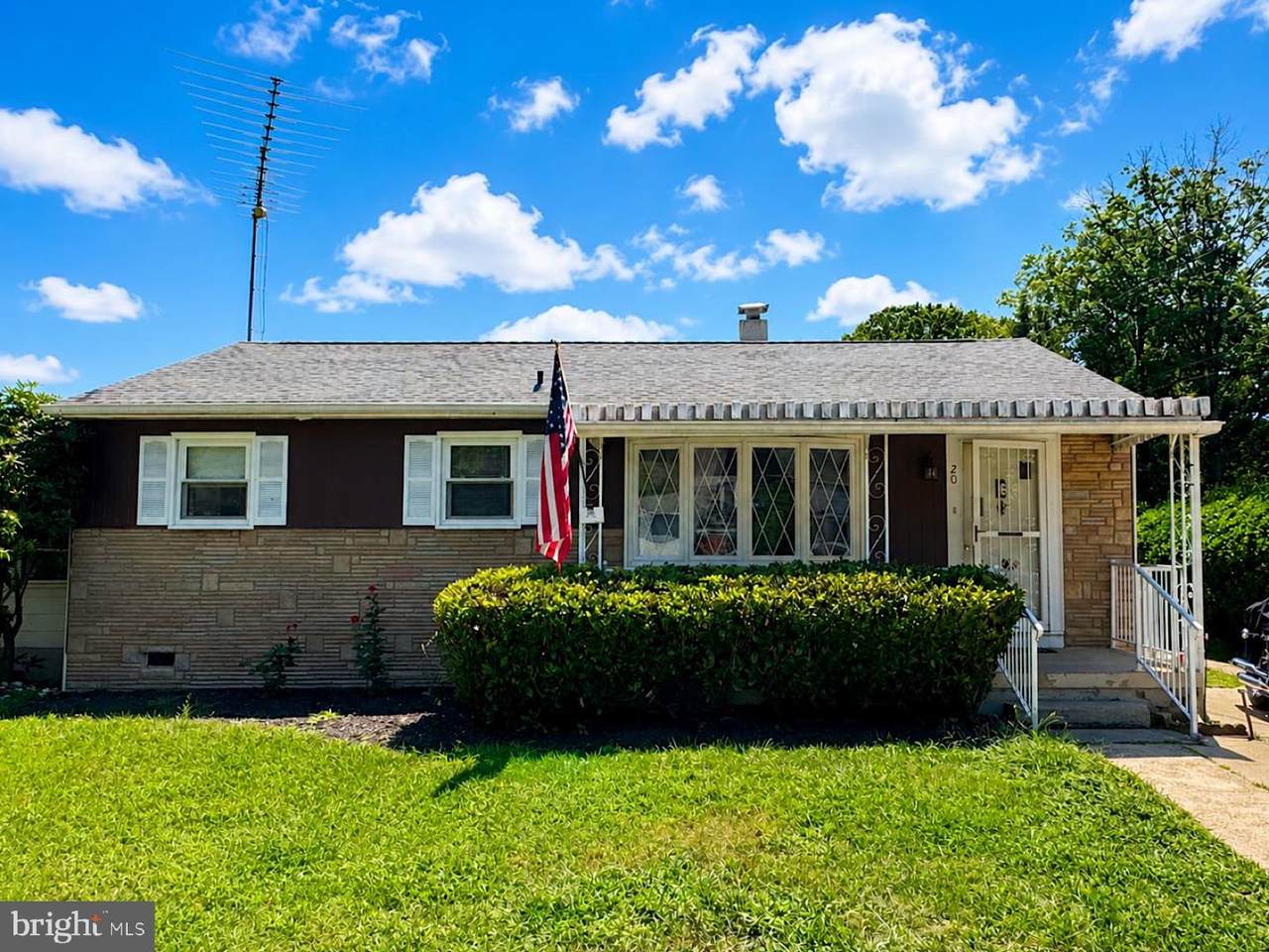 20 Ellis Avenue - Photo 1