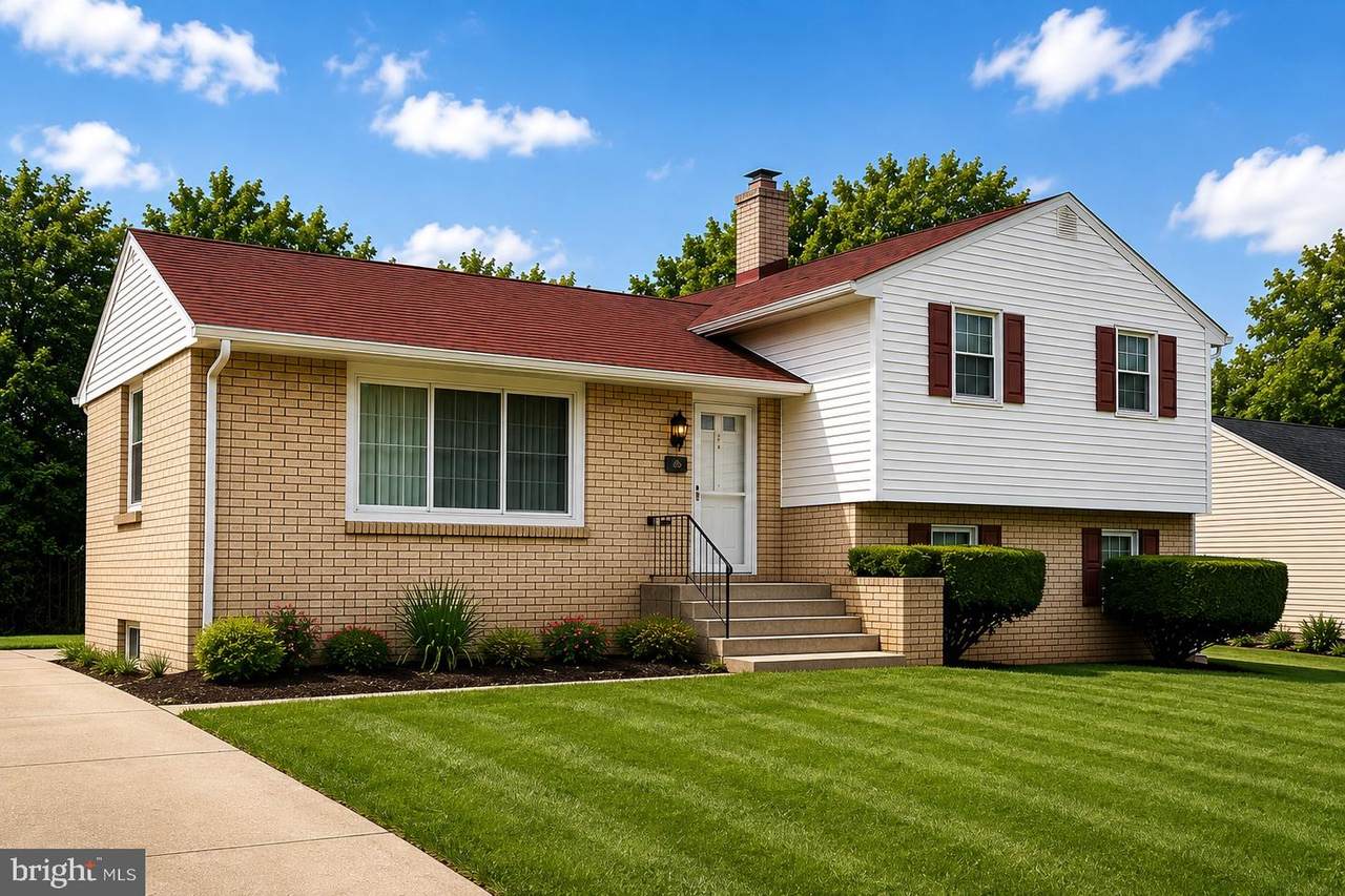 212 Dauntly Street - Photo 1