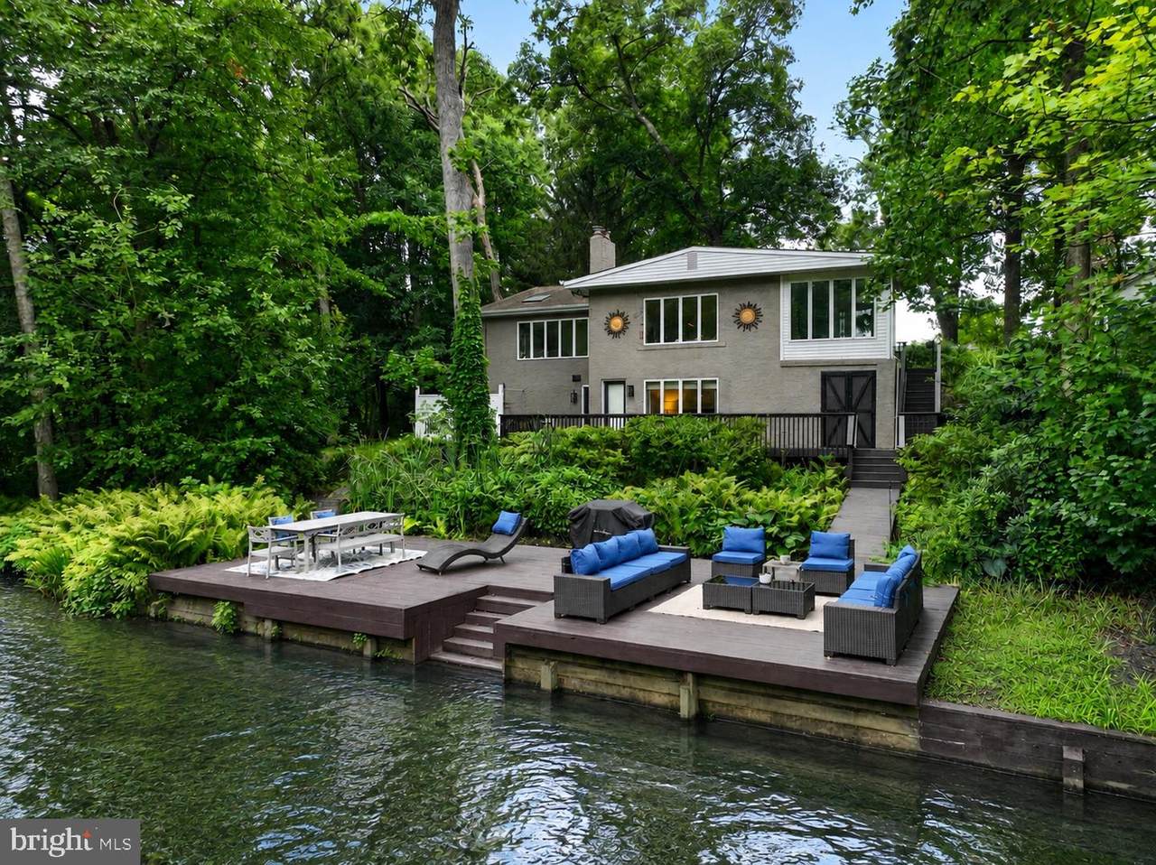 60 Laurel Drive - Photo 1