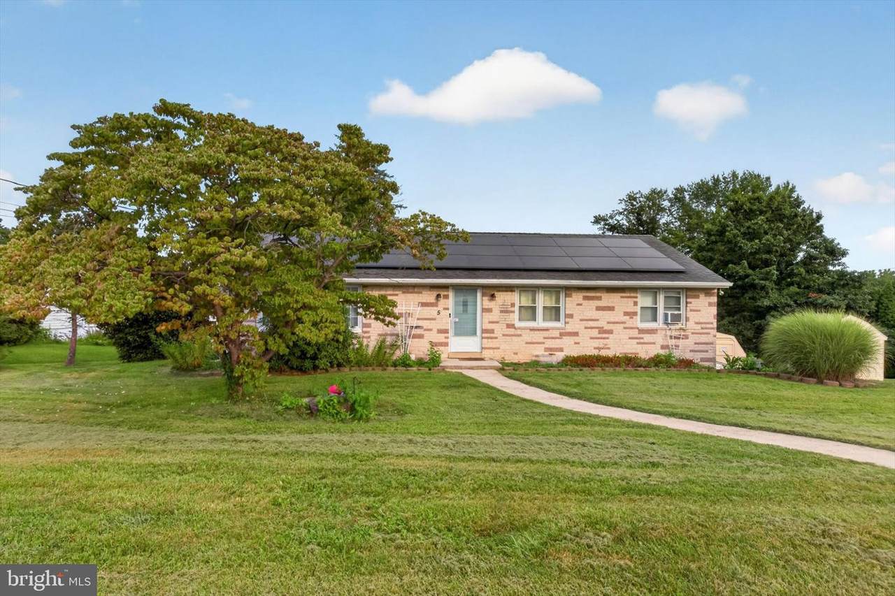 5 Monticello Avenue - Photo 1