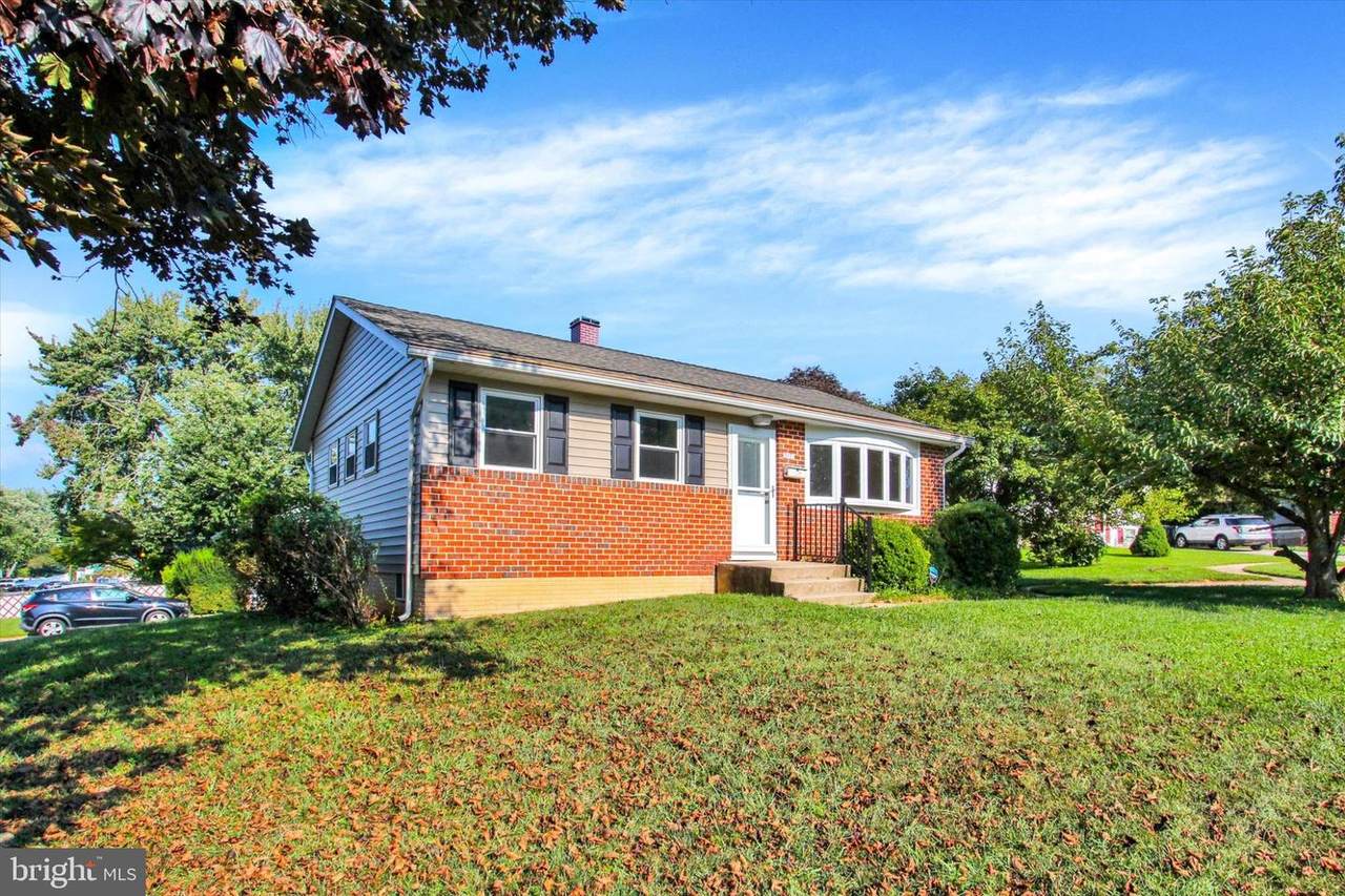 319 Stonecastle Avenue - Photo 1