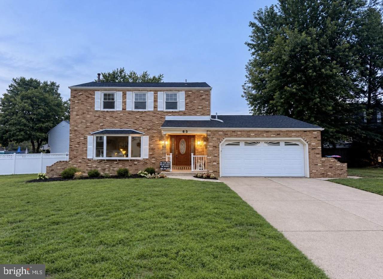65 Lincoln Drive - Photo 1