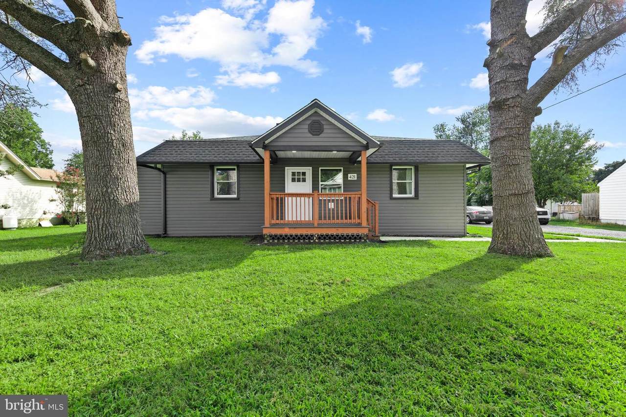421 Sunset Avenue - Photo 1